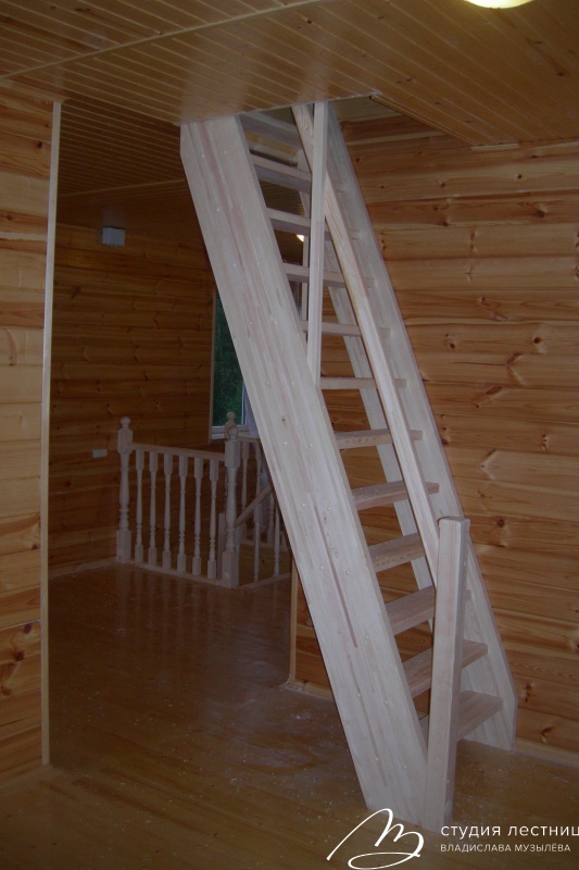 чердачная лестница из сосны
